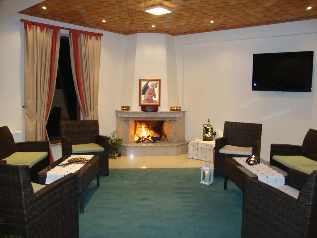 Bistola Guesthouse Vlakhokerasea Ngoại thất bức ảnh